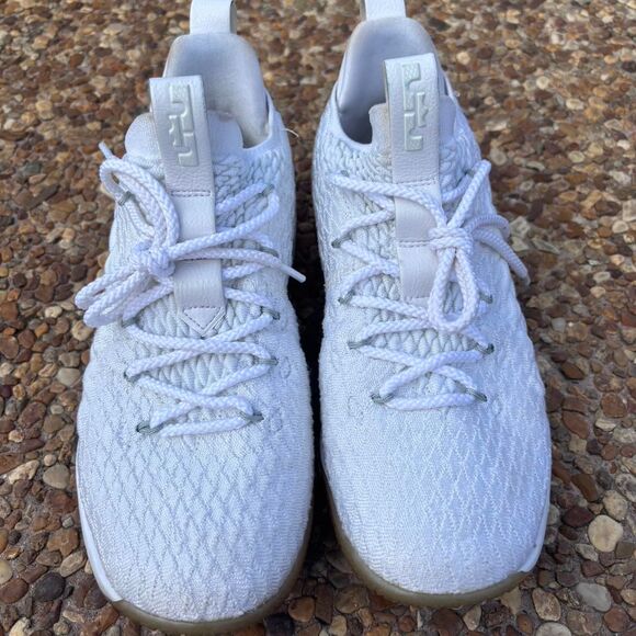 Nike LEBRON 15 LOW 'WHITE METALLIC' - Picture 5 of 6